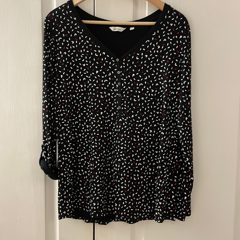 $10 ADD ON ITEM Reithmans long sleeve top black/red and white SIZE L